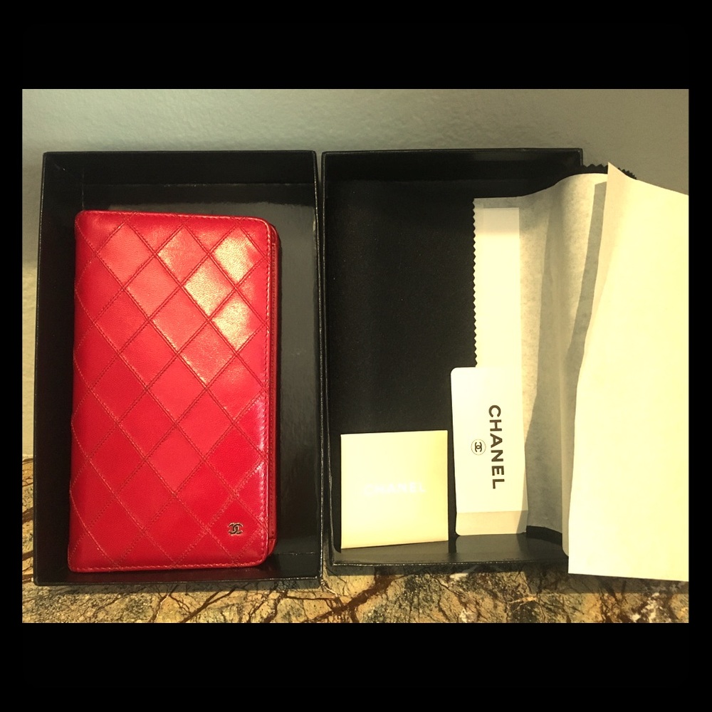 Chanel wallet